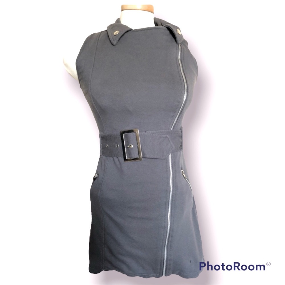 *STREETWEAR SOCIETY* sleeveless zip dress